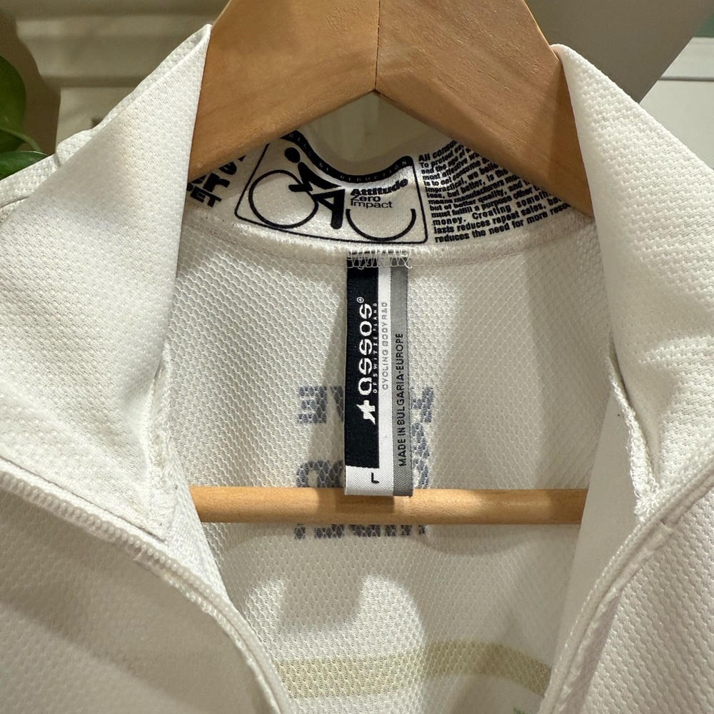 Assos White Cycling Jersey with Red and Green Panels - Picture 3 of 12
